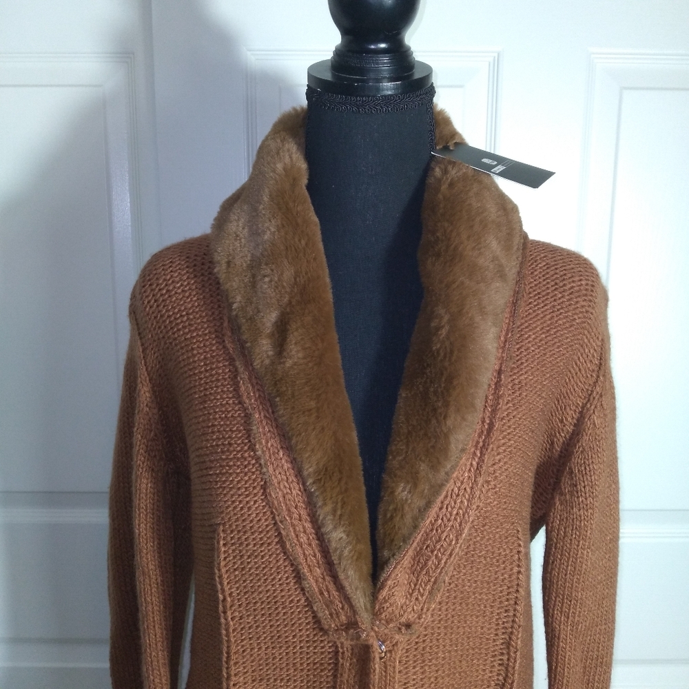 STYLEWE Women's Brown Knit Sweater with Turn Down Faux Fur Collar- Size S - Picture 2 of 11